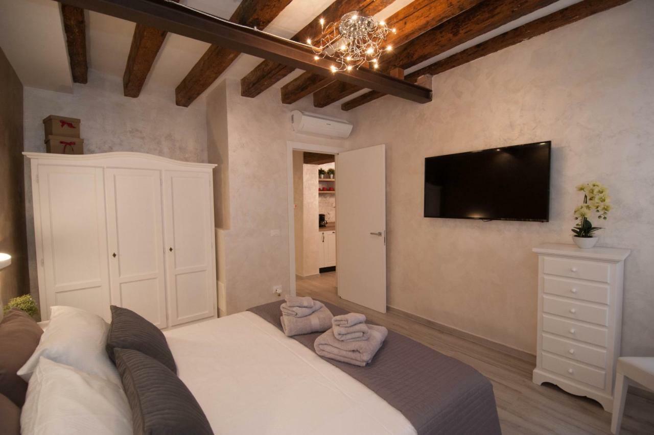 Ca Del Pape Apartment เวนิส ภายนอก รูปภาพ